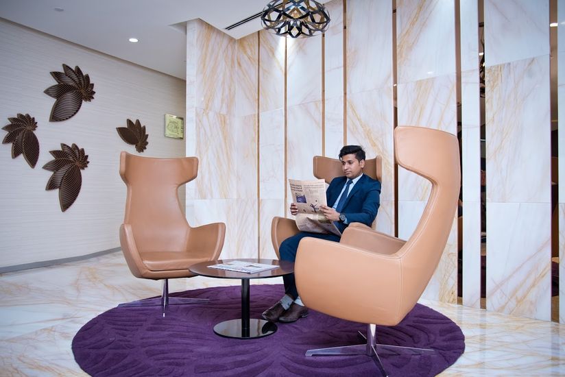 The Executive Center One Horizon Center